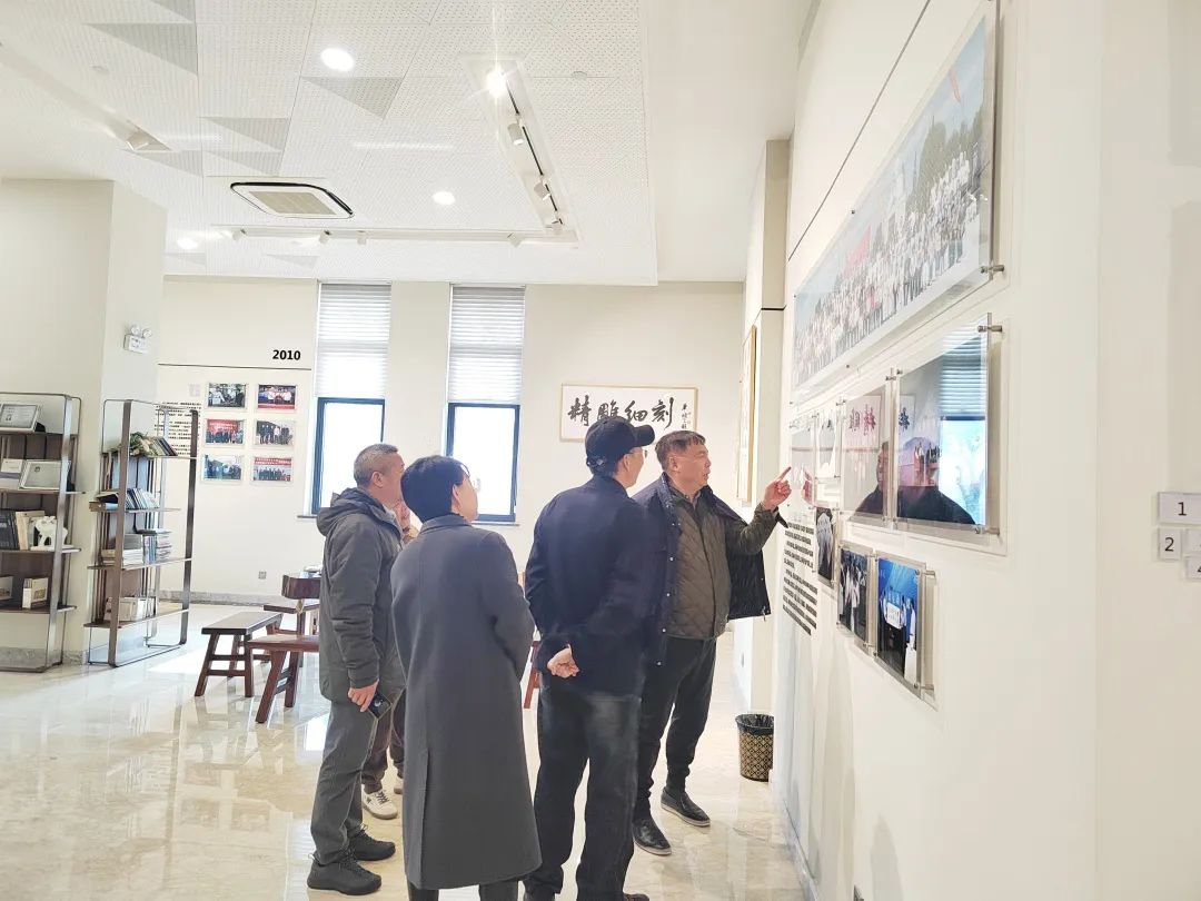 福寿园国际集团王计生总裁携赵宝晨博士莅临J9集团国际站参观领导