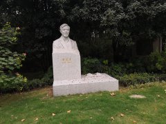 卢星堂 | 笔墨留韵，石雕寄思